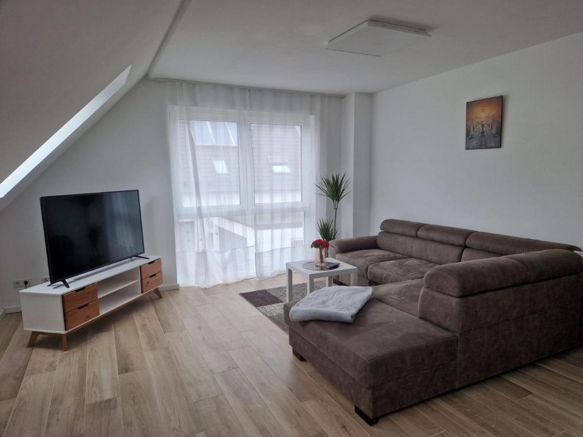 New & Modern Apartment Near Duesseldorf ヴィリッヒ エクステリア 写真